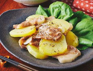 写真：豚肉とじゃがいもの重ね蒸し