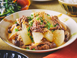 写真：牛肉と大根のごまみそ煮